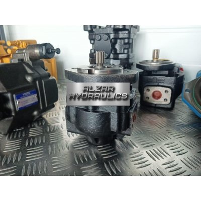 Гидравлический насос Komatsu 424-15-H1200 Hydraulic Pump Wheel loader WA470-3H